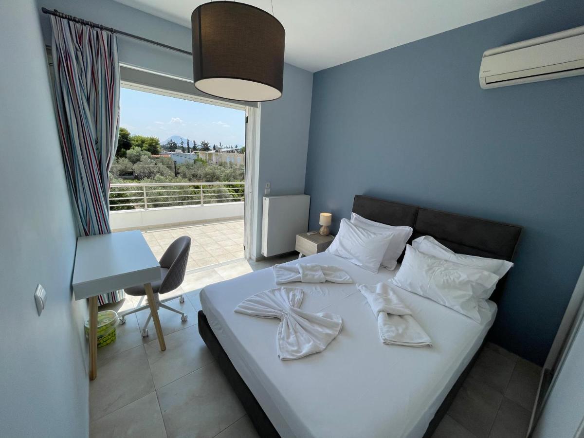 Luxury Villa Loutraki With Private Heated Pool 外观 照片