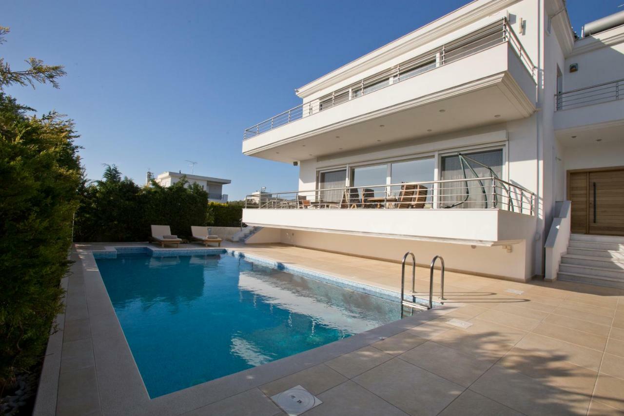 Luxury Villa Loutraki With Private Heated Pool 外观 照片