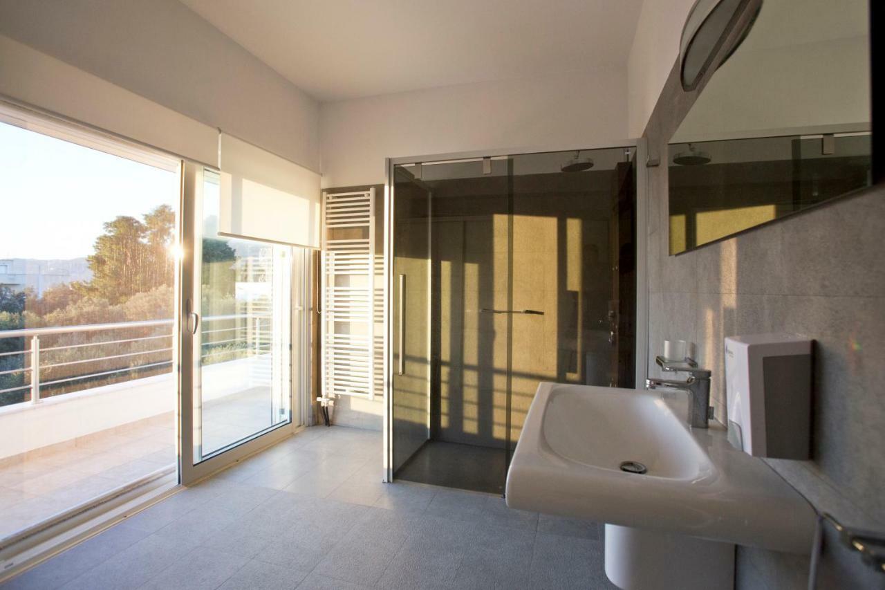 Luxury Villa Loutraki With Private Heated Pool 外观 照片