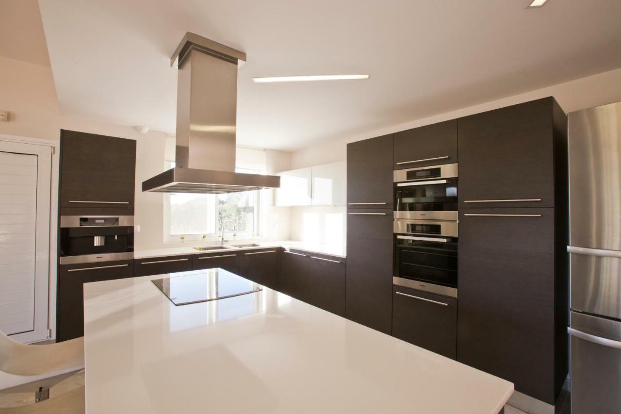 Luxury Villa Loutraki With Private Heated Pool 外观 照片